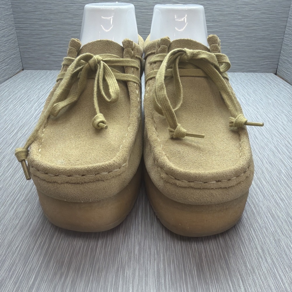 Clarks Originals Wallabee Chukka Women's 6 Tan Suede Crepe Sole Moccasin